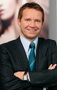 Interview Des Monats Wilfried Lindloff Hair Haus Kms Group