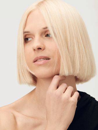 Long Layered Ash Blonde Hair With Root Fade | Long fine hair, Haircuts for fine  hair, Fine hair