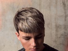 Kurze sidecut haare frisuren Sidecut Kurze