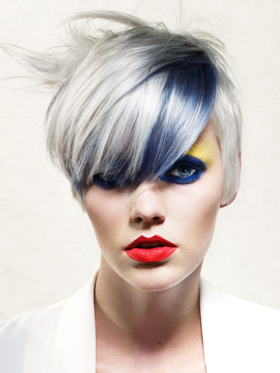 Graue Strähnen Damen Friseur.com Graue Strähnen Damen Friseur.com