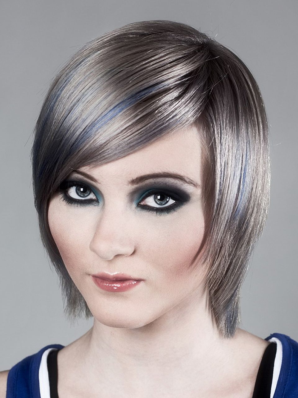 Graue Strähnen Damen | Friseur.com