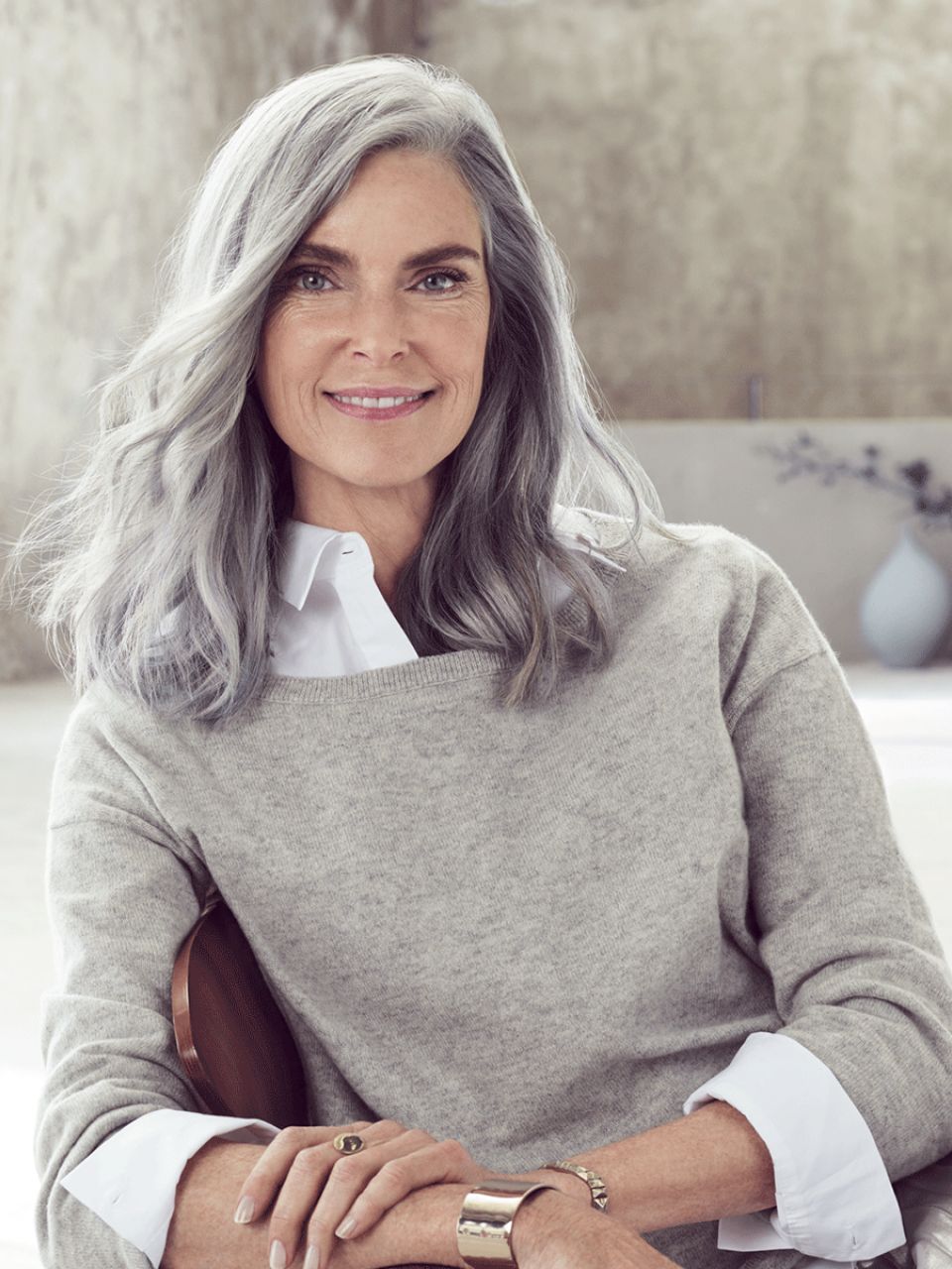 Frisuren Halblang Graues Haar - Frisur Design Frisuren Halblang Graues Haar - Frisur Design