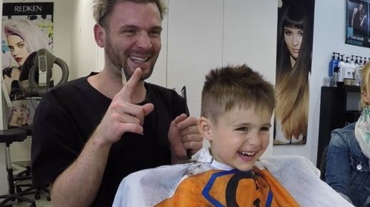 Beim Friseur Beim Friseur